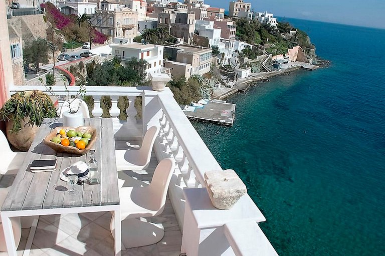 Cyc063 - Villa incrível renovada na cidade de Ermoupolis