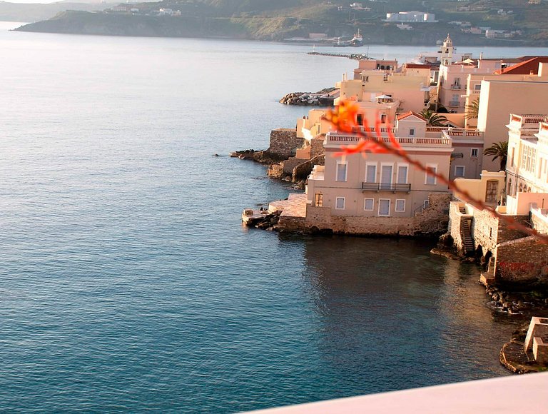 Cyc063 - Increíble villa renovada en la ciudad de Ermoupolis