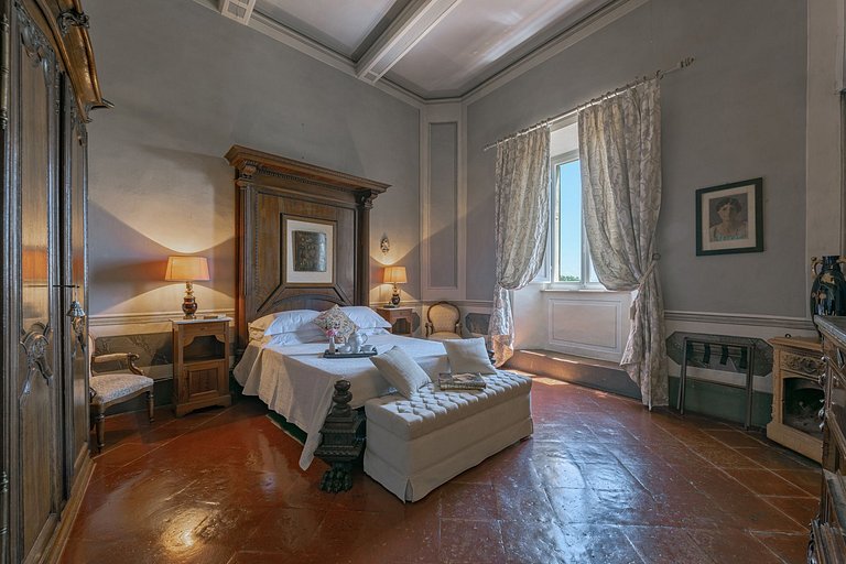 Tus005 - Castle in the region of Siena