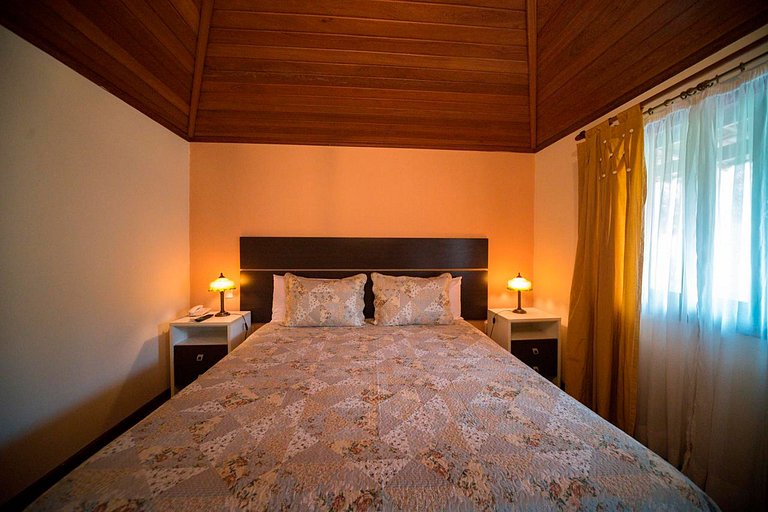 Ita004 - Linda casa em Itaipava para 24 pessoas