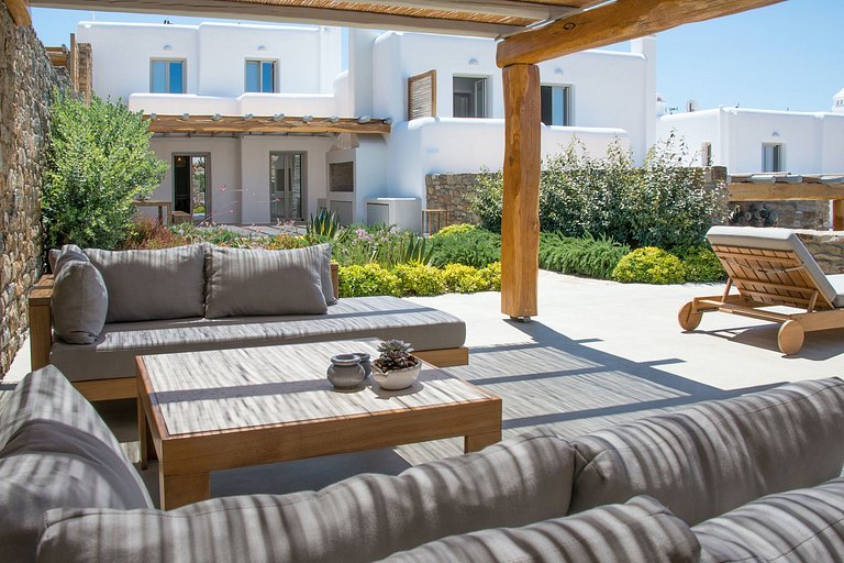 Cyc090 - Cycladic Villa with Hot Tub and Sea Views in Mykono