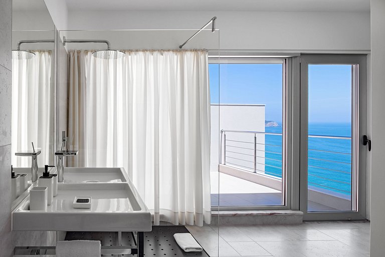 Alg003 - Lujosa villa en Salema Beach, Algarve