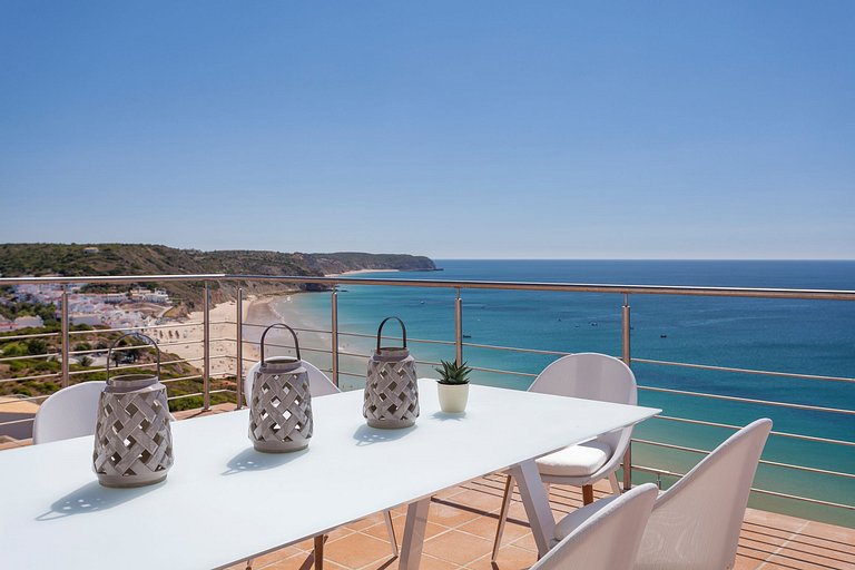 Alg004 - Villa contemporânea no Barlavento Algarvio