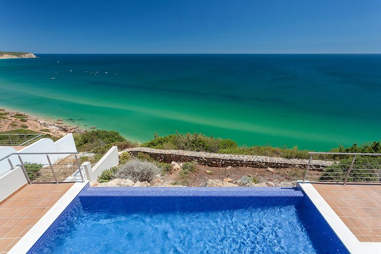 Alg004 - Villa contemporánea en el oeste del Algarve | Latin