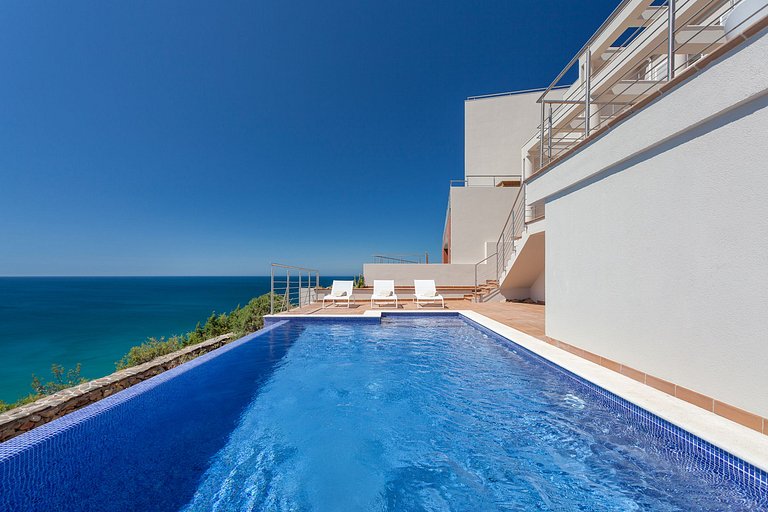 Alg004 - Villa contemporaine dans l'ouest de l'Algarve
