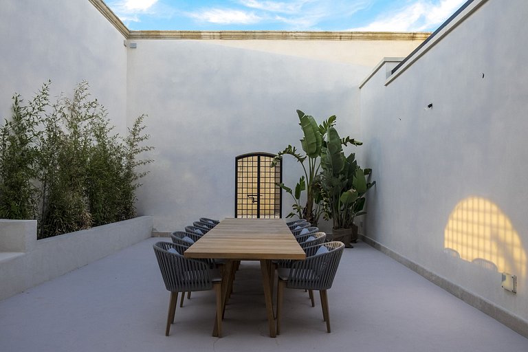 Pug004 - Luxurious modern vacation home, Puglia, Italy
