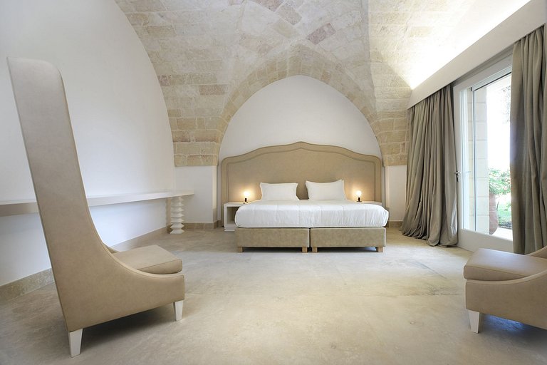 Pug004 - Luxurious modern vacation home, Puglia, Italy
