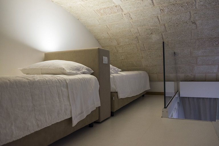Pug004 - Luxurious modern vacation home, Puglia, Italy