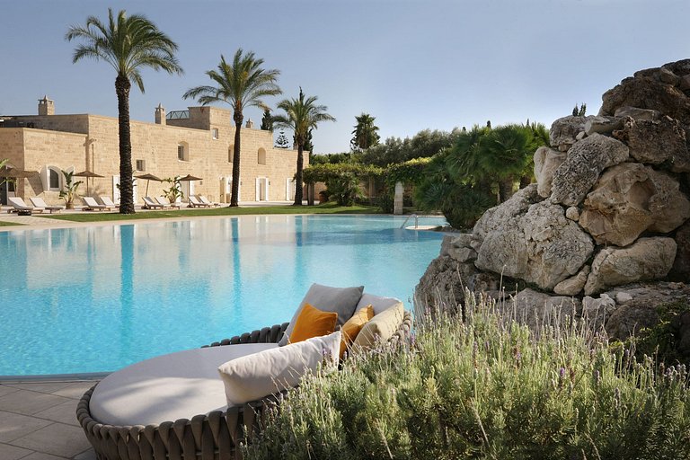Pug004 - Luxurious modern vacation home, Puglia, Italy