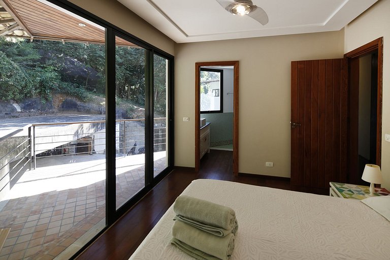 Rio068 - House in Gavea