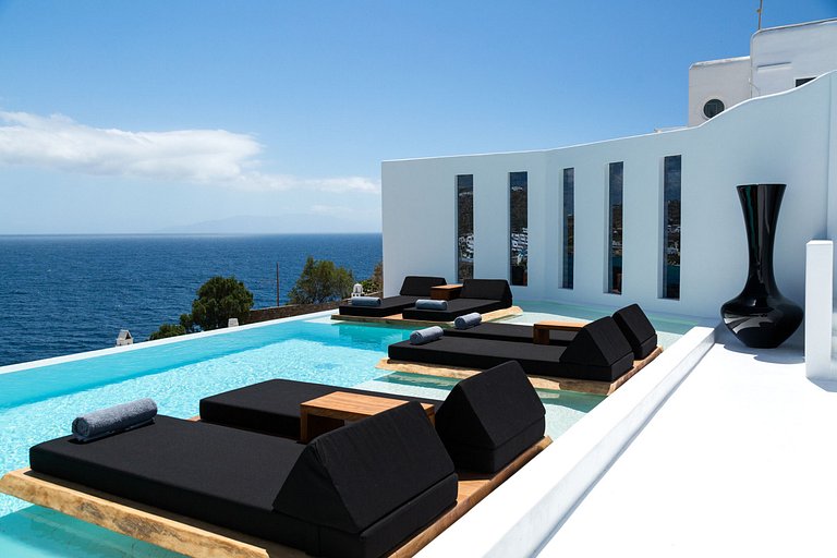Cyc050 - Villa in area of Agios Lazaros, Mykonos