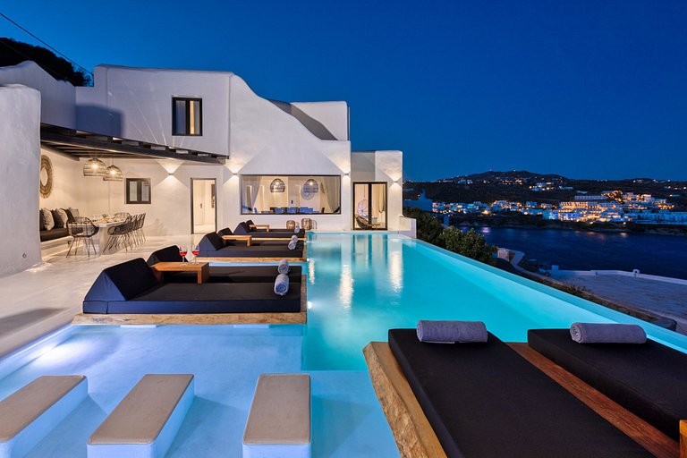 Cyc050 - Villa in area of Agios Lazaros, Mykonos