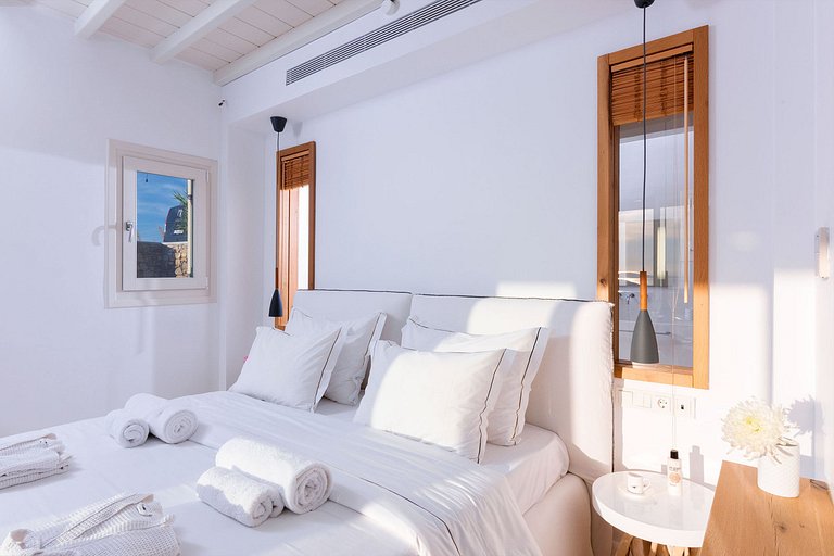 Cyc043 - Villa with a panoramic view of Mykonos