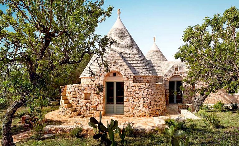 Pug012 - Splendide ensemble d'uniques villas de campagne