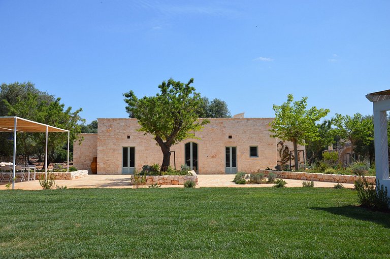 Pug012 - Splendid complex of unique countryside villas