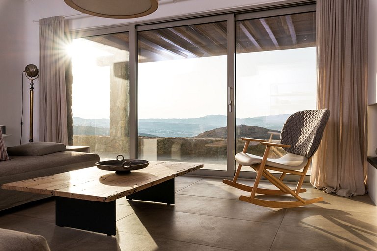 Cyc075 - Elegant villa overlooking the Aegean Sea, Mykonos.