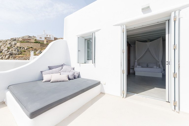 Cyc071 - Villa with outdoor Cinema, Mykonos