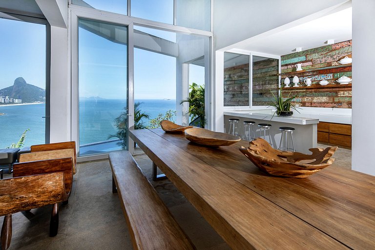 Rio012 - 5-Suite Villa with Ocean Views in Joá