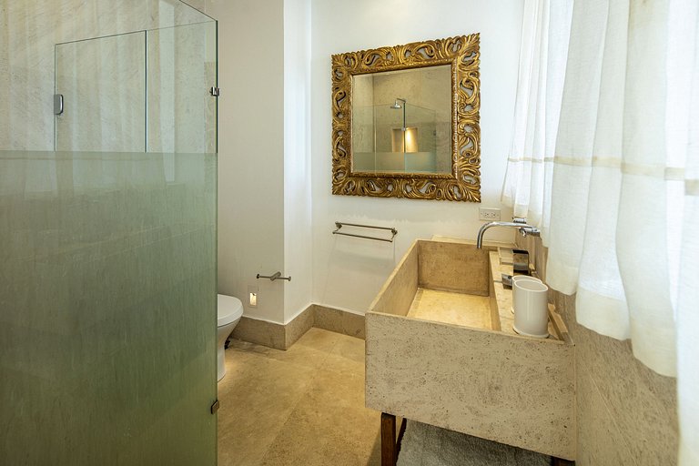 Rio012 - 5-Suite Villa with Ocean Views in Joá