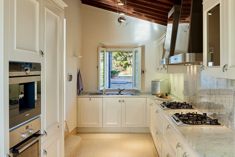 Umb008 - Splendid villa, Umbrian farming estate