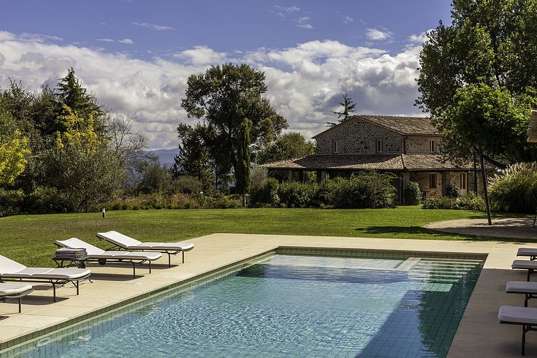 Umb008 - Splendid villa, Umbrian farming estate