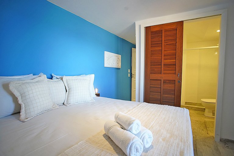 Buz013 - Linda casa frente mar em Búzios