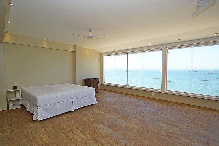 Buz013 - Linda casa frente mar em Búzios