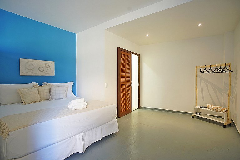 Buz013 - Beautiful sea front house in Búzios