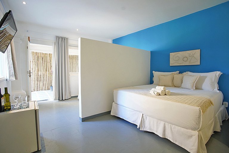 Buz013 - Linda casa frente mar em Búzios