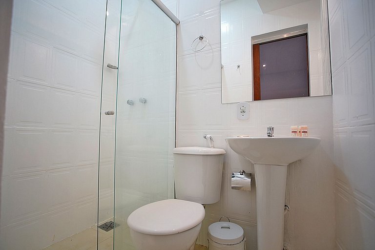 Buz013 - Linda casa frente mar em Búzios