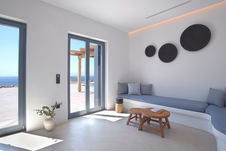 Cyc045 - Villa over the bay of Kalafatis, Mykonos