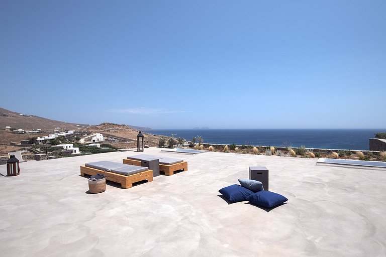 Cyc046 - Splendid villa overlooking the bay of Kalafatis