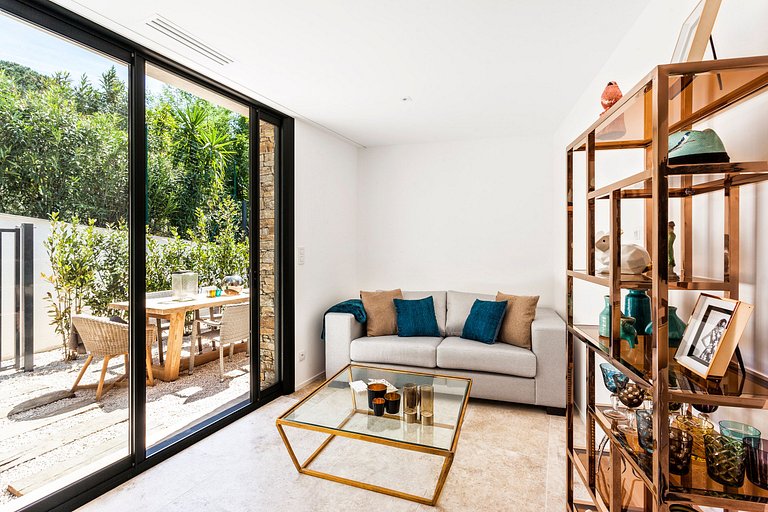 Azu008 - Elegante y lujosa villa en la Riviera Francesa