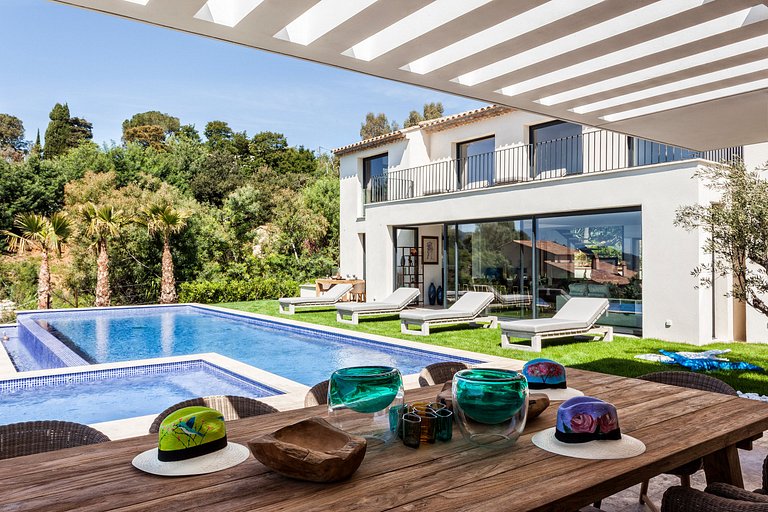 Azu008 - Villa Luxuosa Elegante na Riviera Francesa