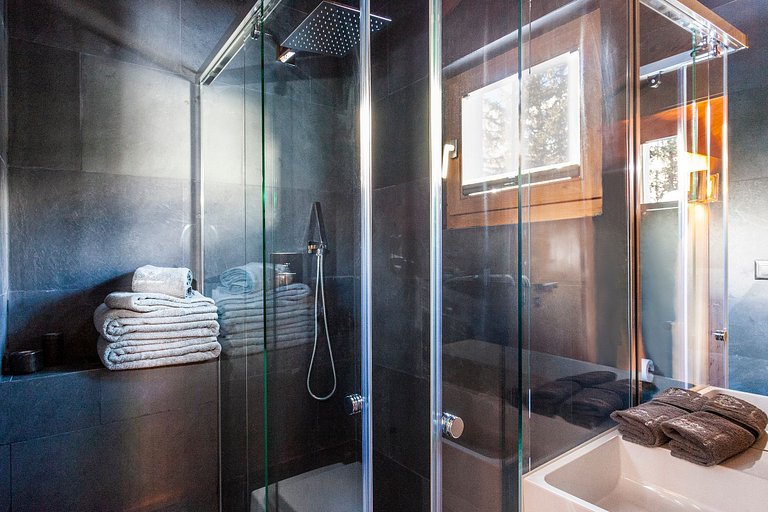 Alp008 - Luxueux chalet de ski, près de Saint-Moritz