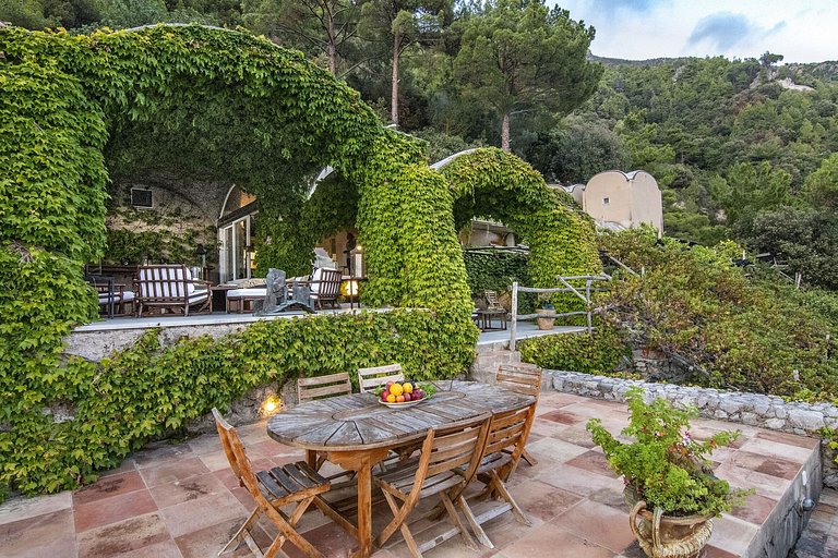 Cam010 - Modern luxurious villa in Amalfi Coast