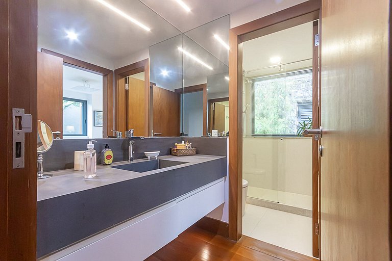 Rio057 - Fantástica villa com piscina no Jardim Botânico