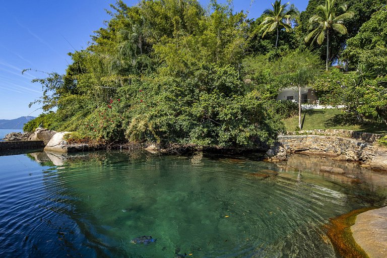 Ang101 - Isla en Angra dos Reis