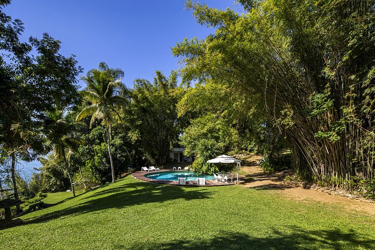 Ang101 - Island in Angra dos Reis