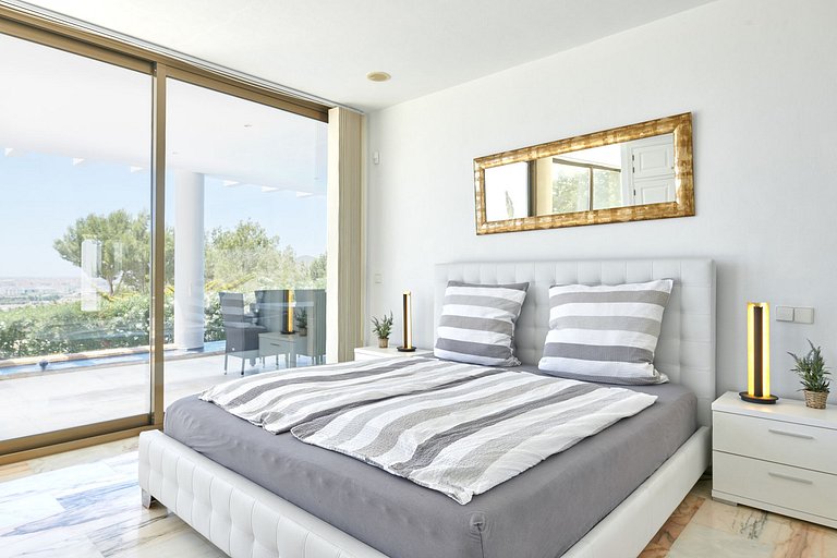 Ibi005 - Classy luxury villa in Ibiza