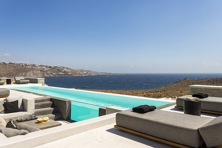 Cyc062 - Modern villa by Glyfadi Cove, Mykonos