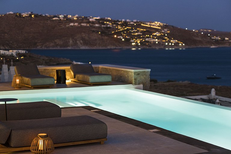 Cyc062 - Modern villa by Glyfadi Cove, Mykonos