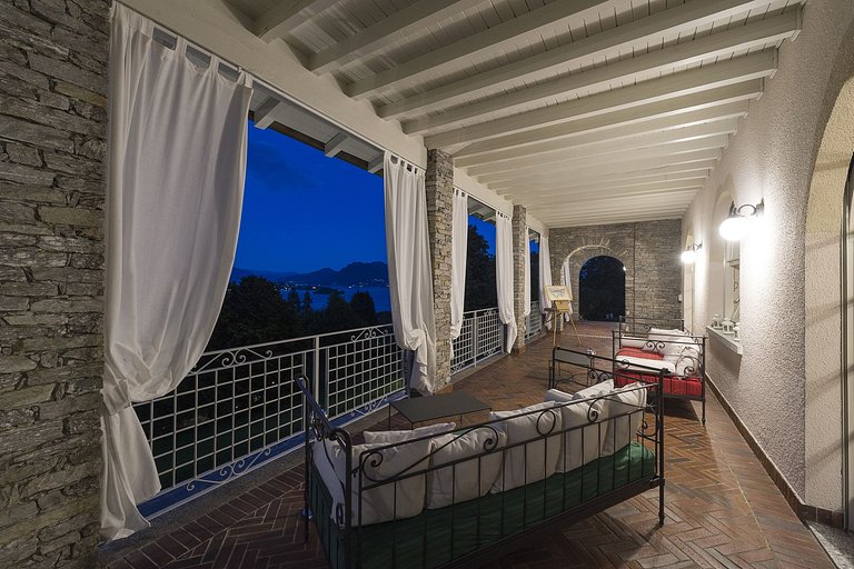 Pie005 - Villa with a view over Lake Maggiore, Baveno