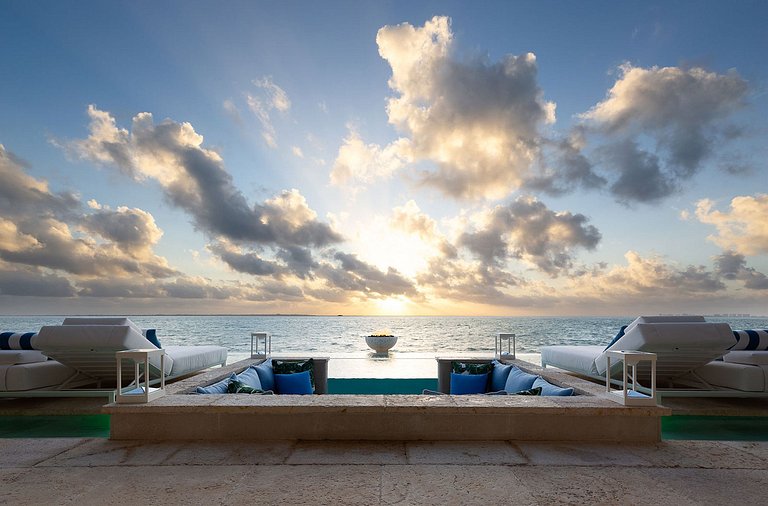 Can002 - Villa privada frente al mar en Cancún