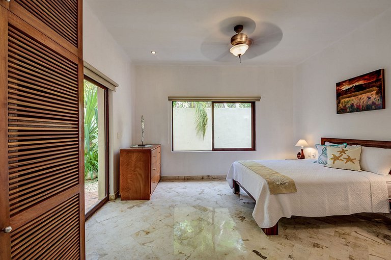 Pcr009 - Luxurious triplex villa in Playa de Carmen