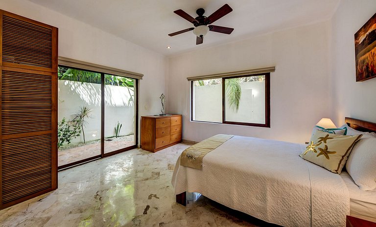 Pcr009 - Luxurious triplex villa in Playa de Carmen
