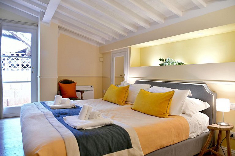 Tus017 - Apartamento Grande de Luxo com Terraço
