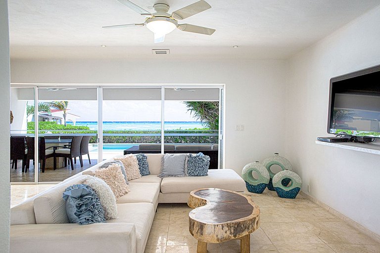 Pcr011 - Extraordinary luxury beachfront villa in Playa del