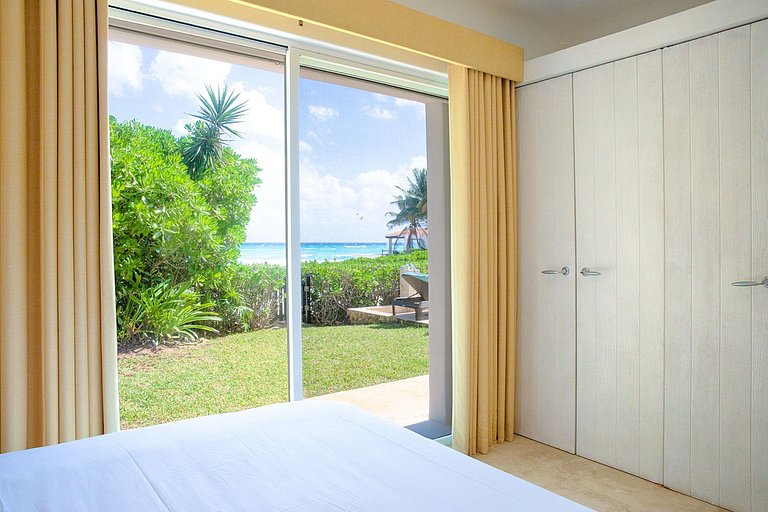 Pcr011 - Extraordinary luxury beachfront villa in Playa del