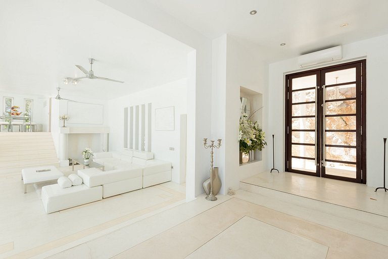 Ibi002 - Most Exclusive Luxury Villa in Ibiza